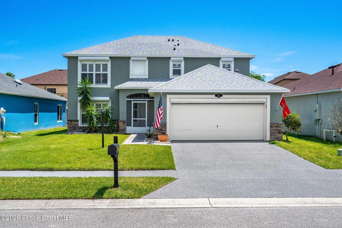 Photo of 1161 White Oak Circle