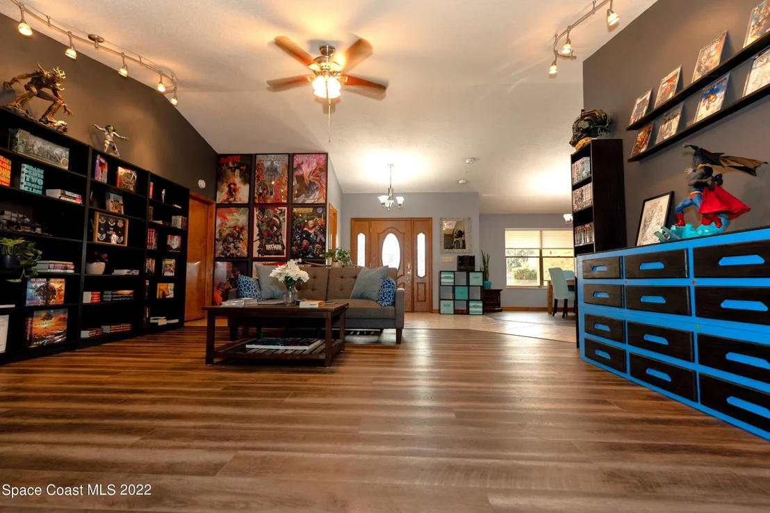 Photo of 525 Sawgrass Circle