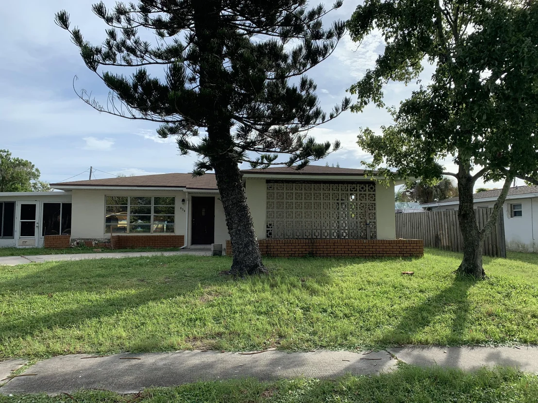 Photo of 854 Angle Street NE