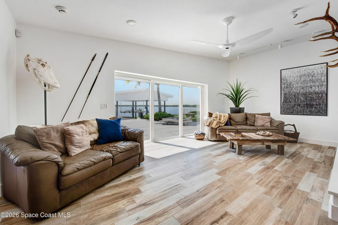 Photo of 93 W Bay Drive