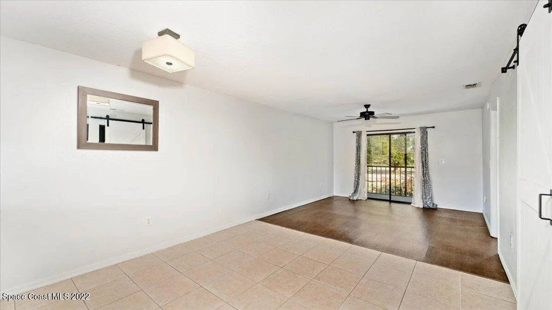 Photo of Unit 215 at 1720 Murrell Road