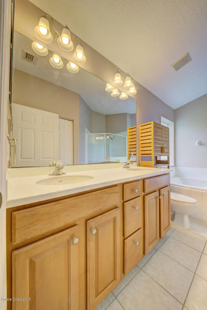 Photo of 903 Rosalind Place