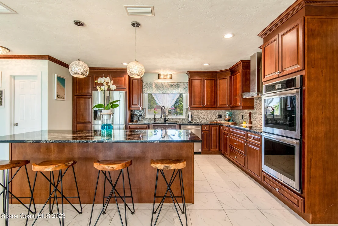 Photo of 775 Malibu Lane