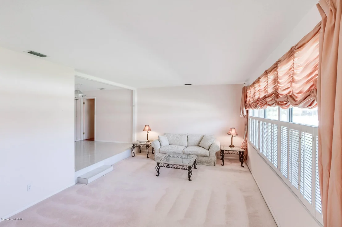 Photo of 4844 Fairview Drive