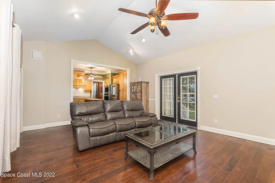 Photo of 1695 Highland Avenue