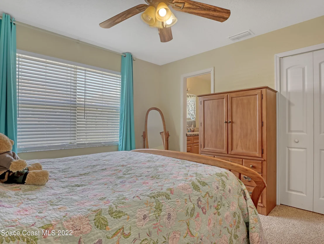 Photo of 761 Azure Avenue NE