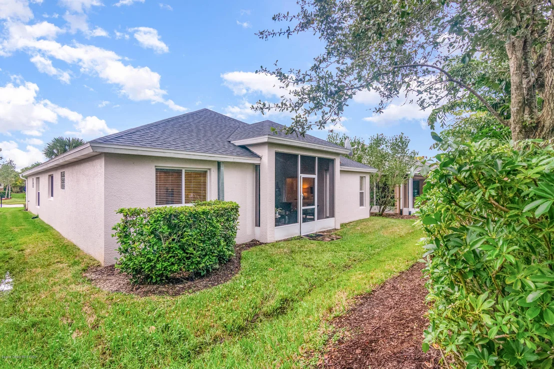 Photo of 7147 Broderick Drive