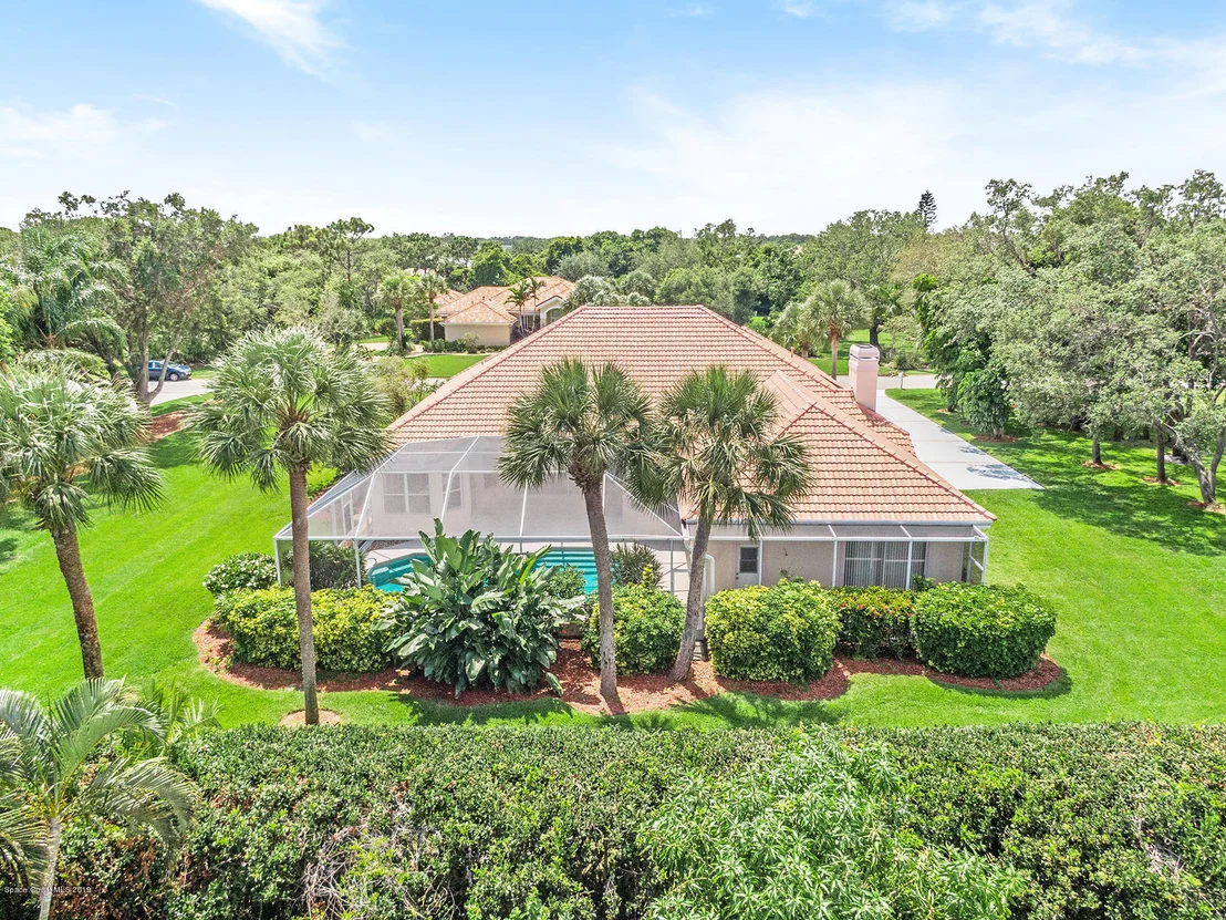 Photo of 759 Glengarry Drive