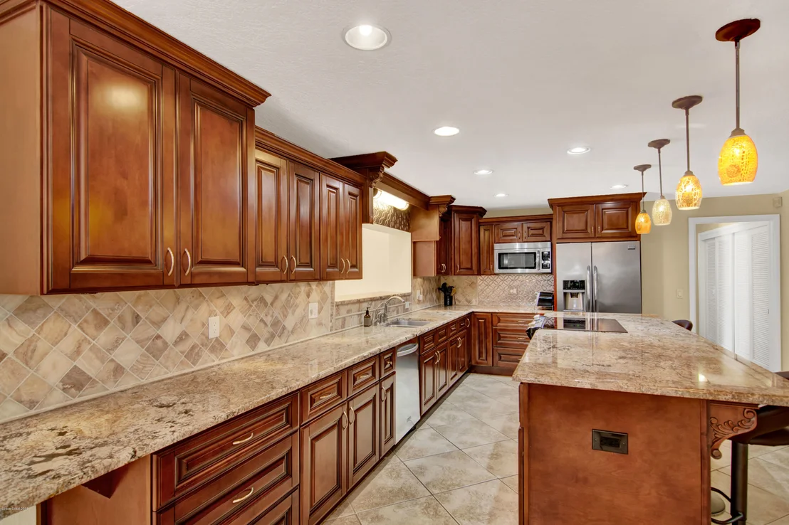 Photo of 413 Sunset Boulevard