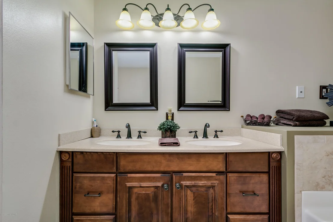 Photo of 943 Del Mar Circle