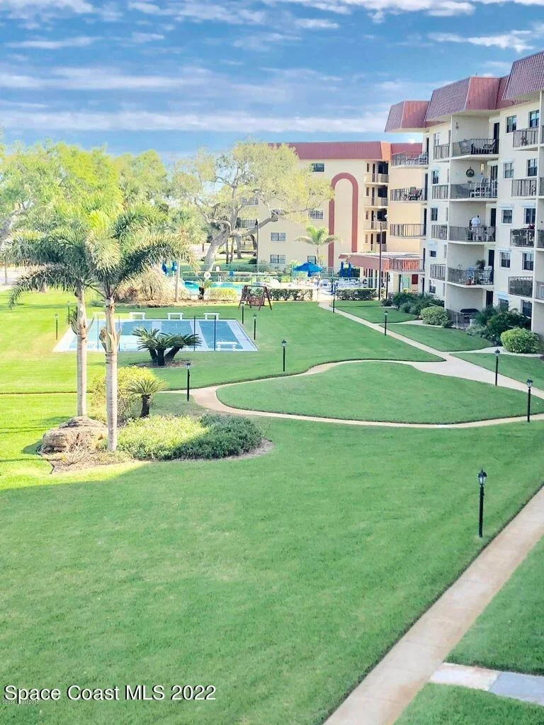 Photo of Unit 301 at 1025 Rockledge Drive