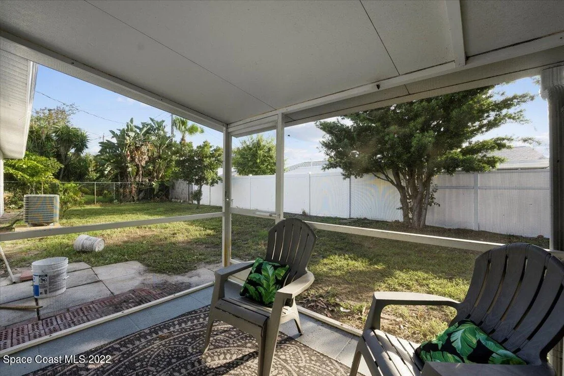Photo of 893 Midland Road