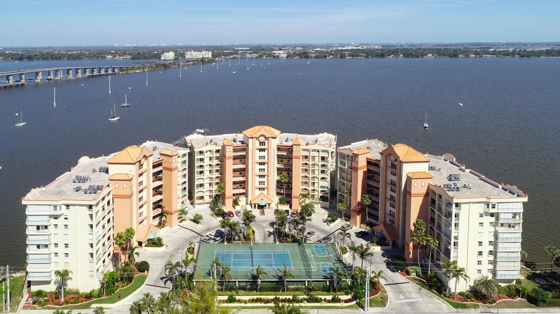 Photo of Unit 405 at 100 Riverside Drive