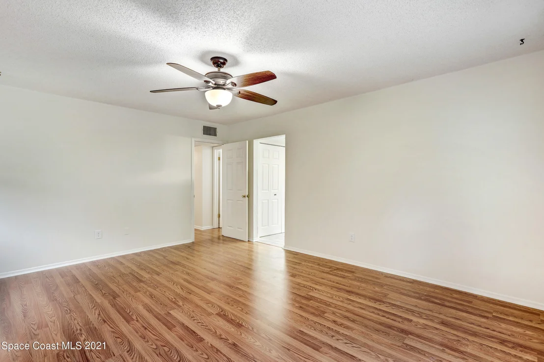 Photo of 1049 Glenham Drive NE