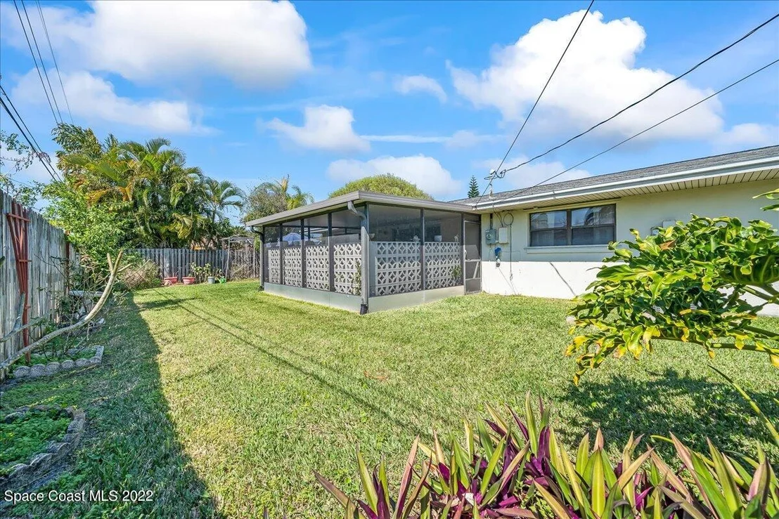 Photo of 329 Dorset Drive