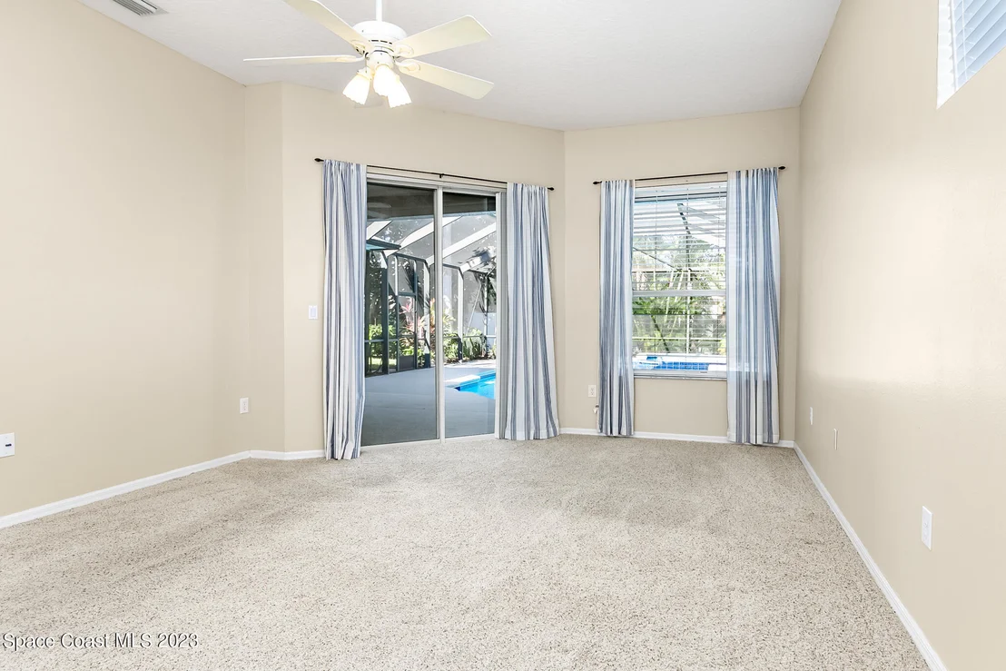 Photo of 6037 Arlington Circle