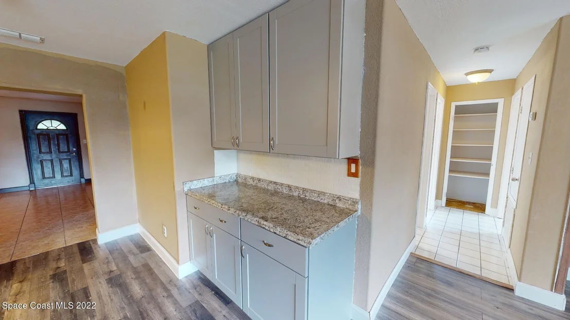 Photo of 272 E Haven Drive