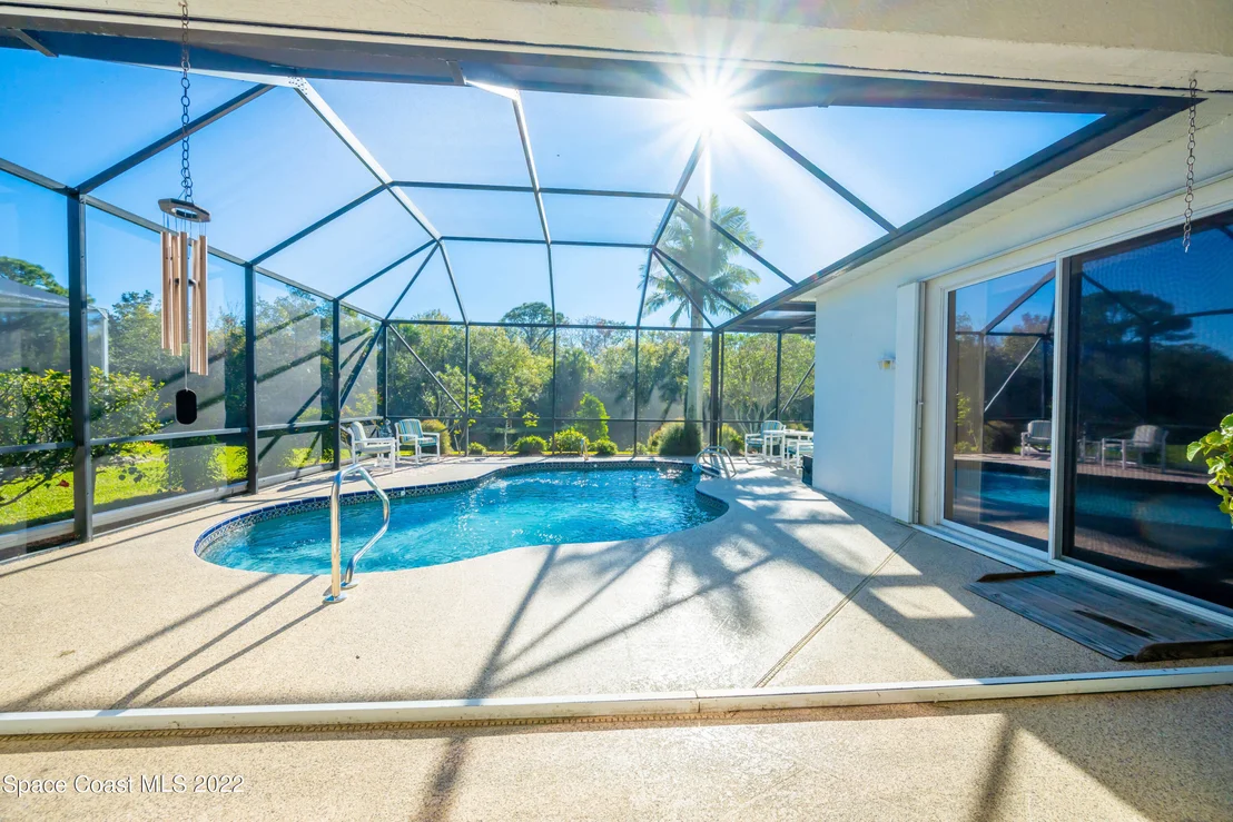 Photo of 697 Carriage Hill Road