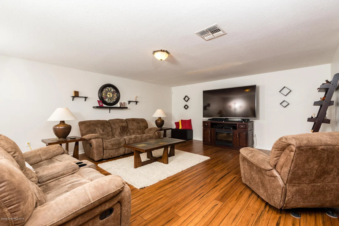 Photo of 158 Morgan Circle
