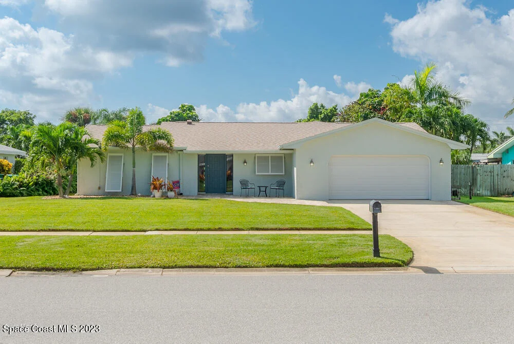 Photo of 329 Franklyn Avenue