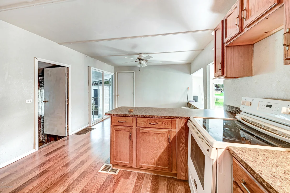 Photo of 6976 Ash Drive