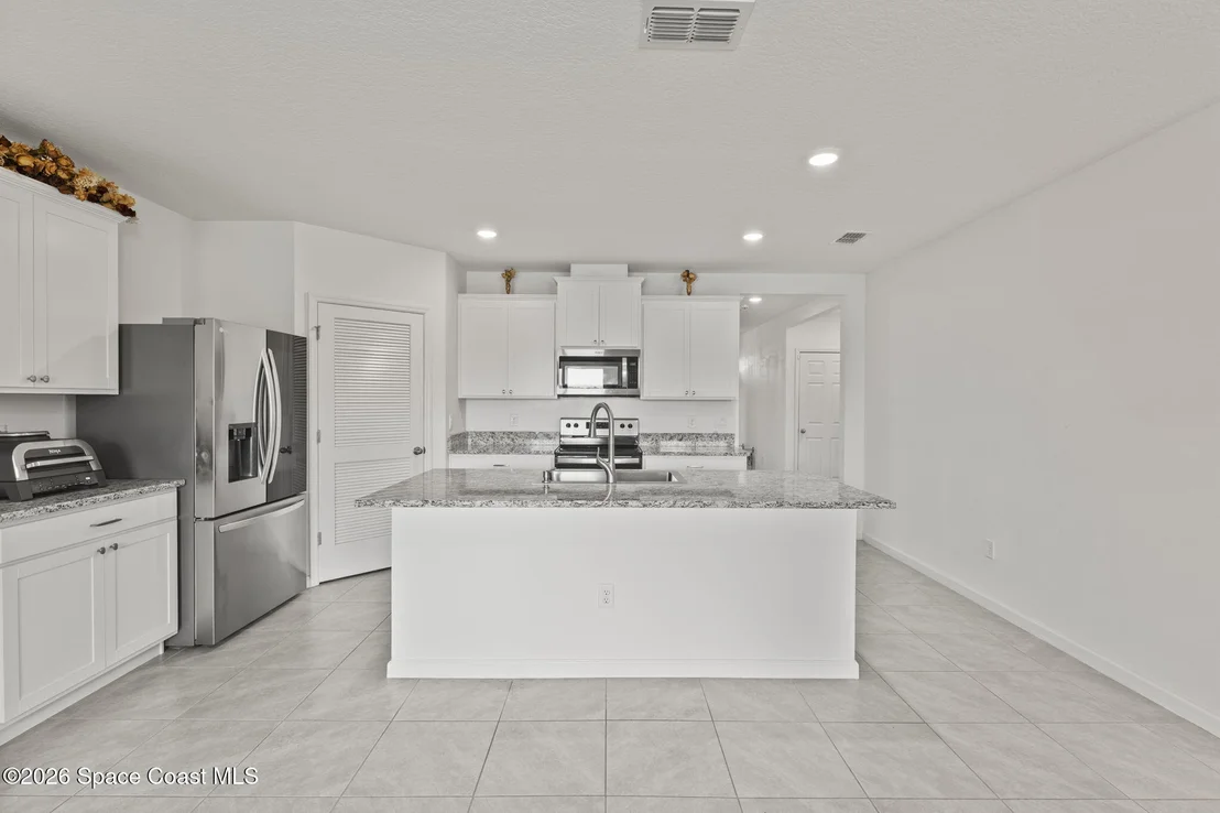 Photo of 7284 Topaz Drive