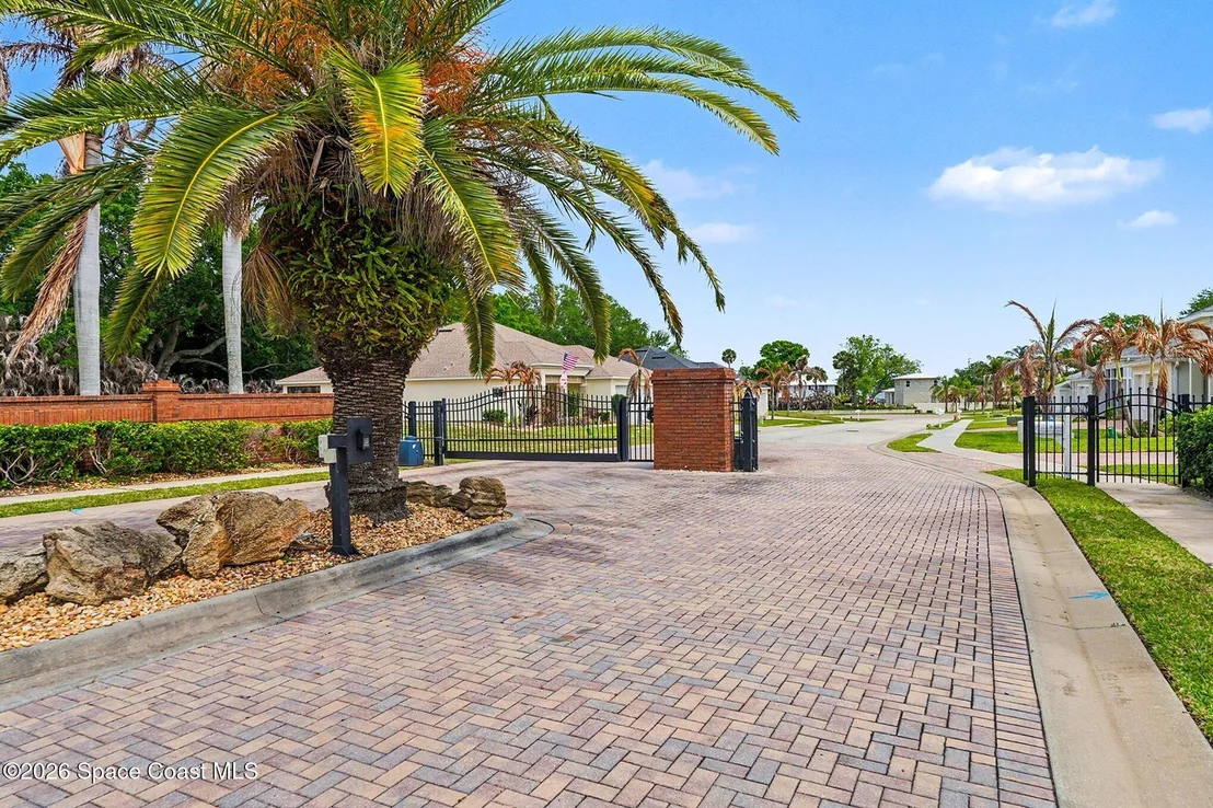 Photo of 43 Loch Ness Drive