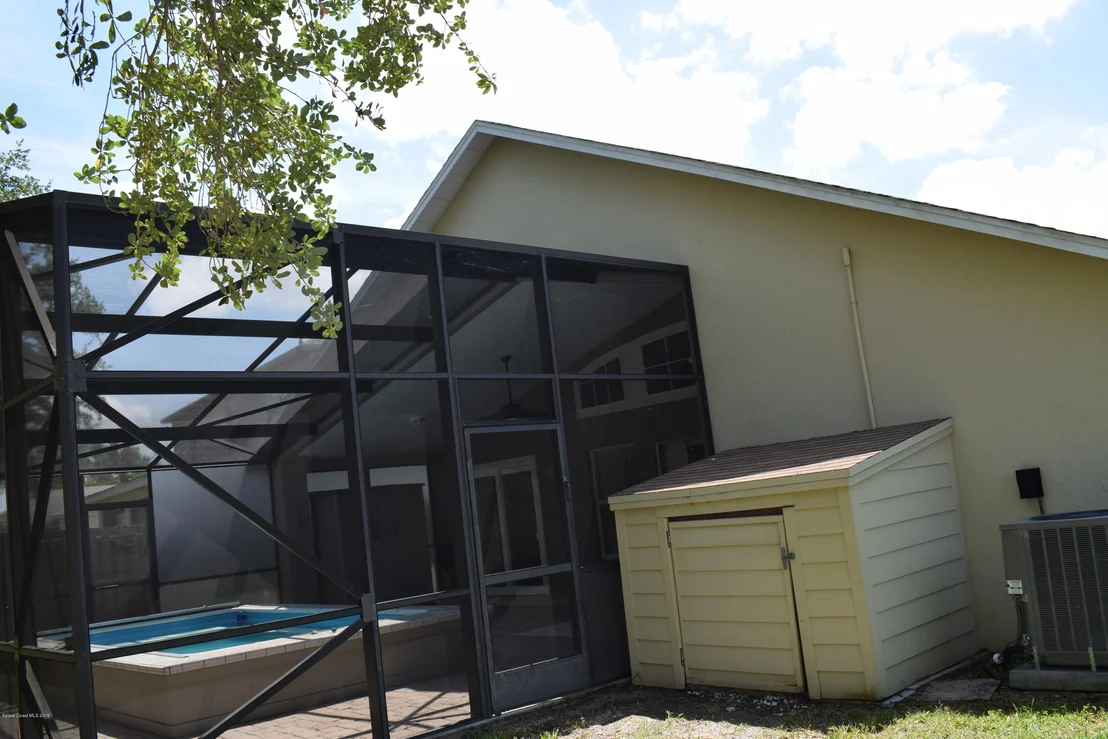 Photo of 8512 Ivanhoe Drive
