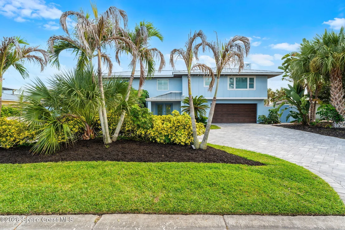 Photo of 417 Riverview Lane