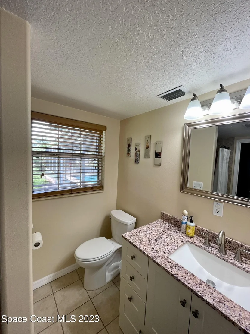 Photo of 255 Lee Road