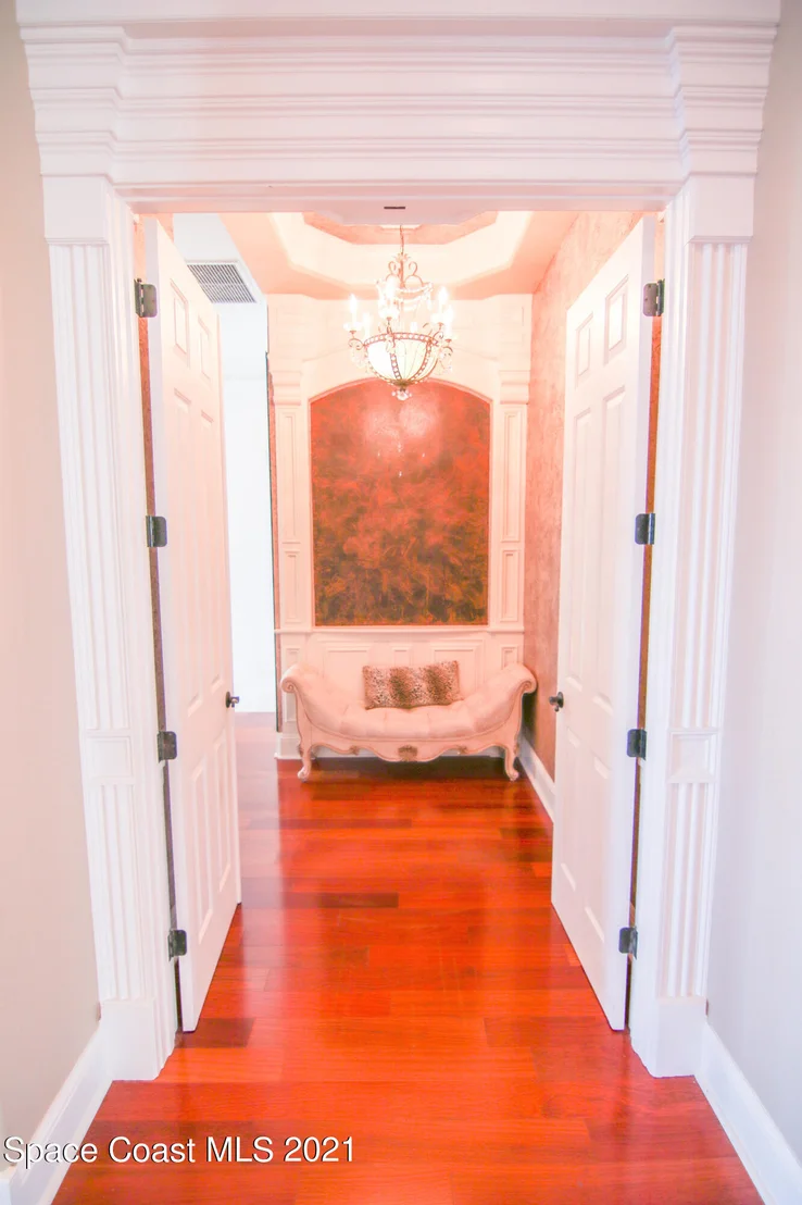 Photo of 228 Mclean Point