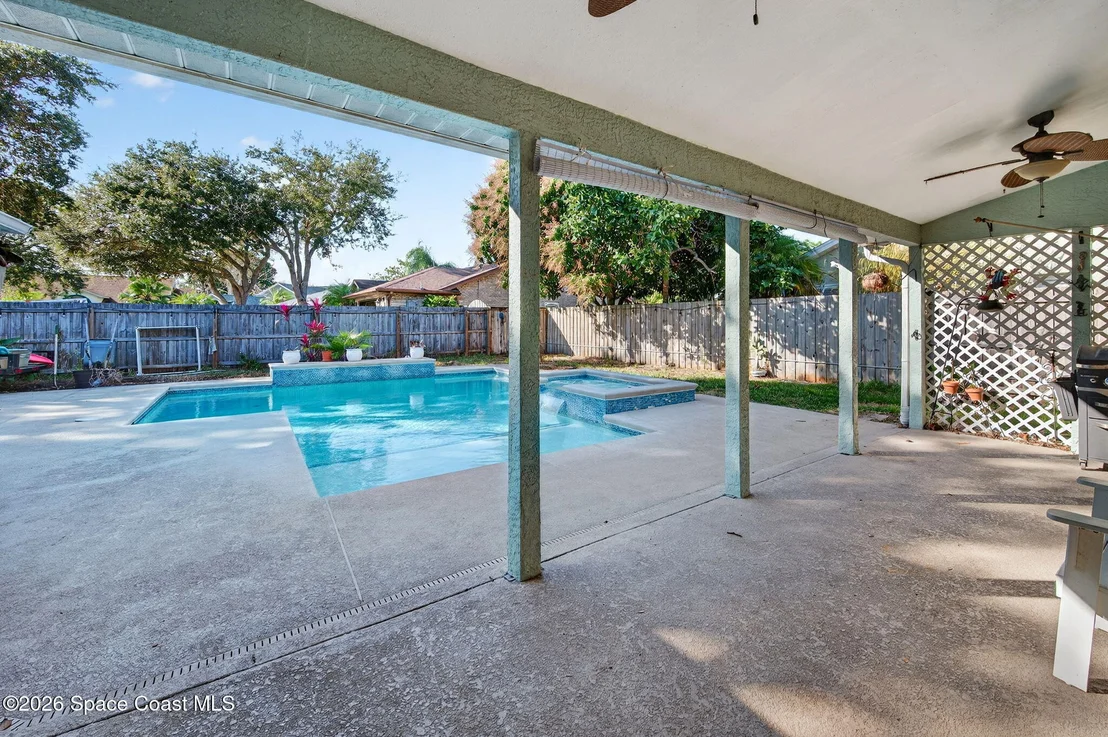 Photo of 5102 Cocoplum Avenue