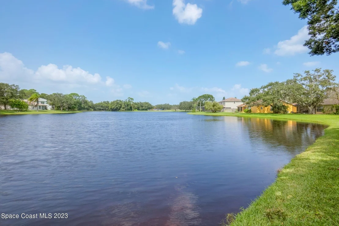 Photo of 6976 Hammock Lakes Drive