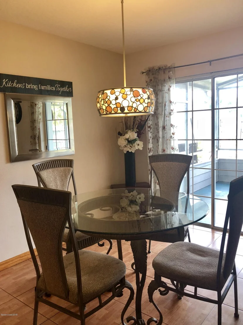 Photo of 730 Bianca Drive NE