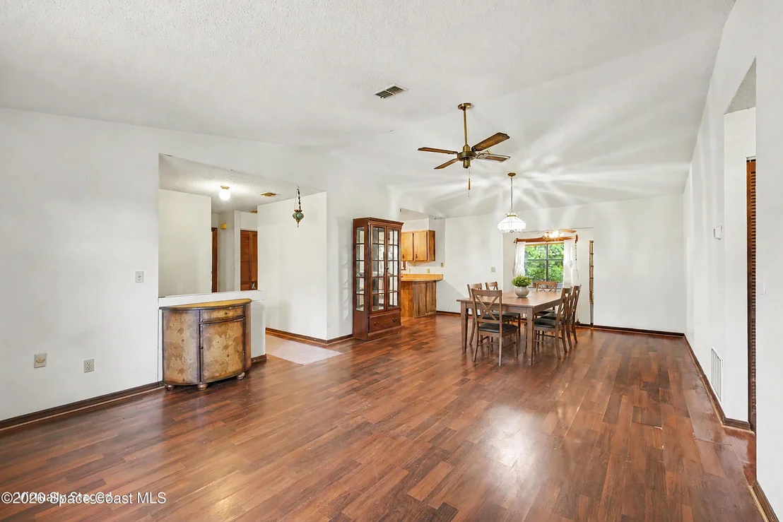 Photo of 5410 Holden Road
