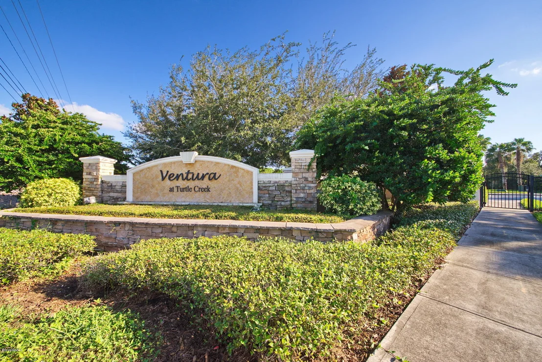 Photo of Unit 310 at 3848 Lexmark Lane