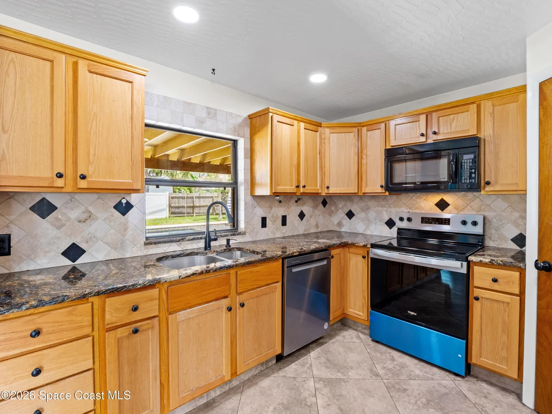 Photo of 406 Amherst Avenue