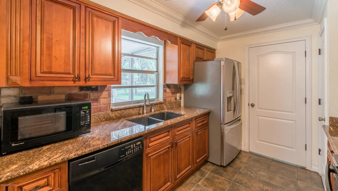 Photo of 1087 Hermosa Drive