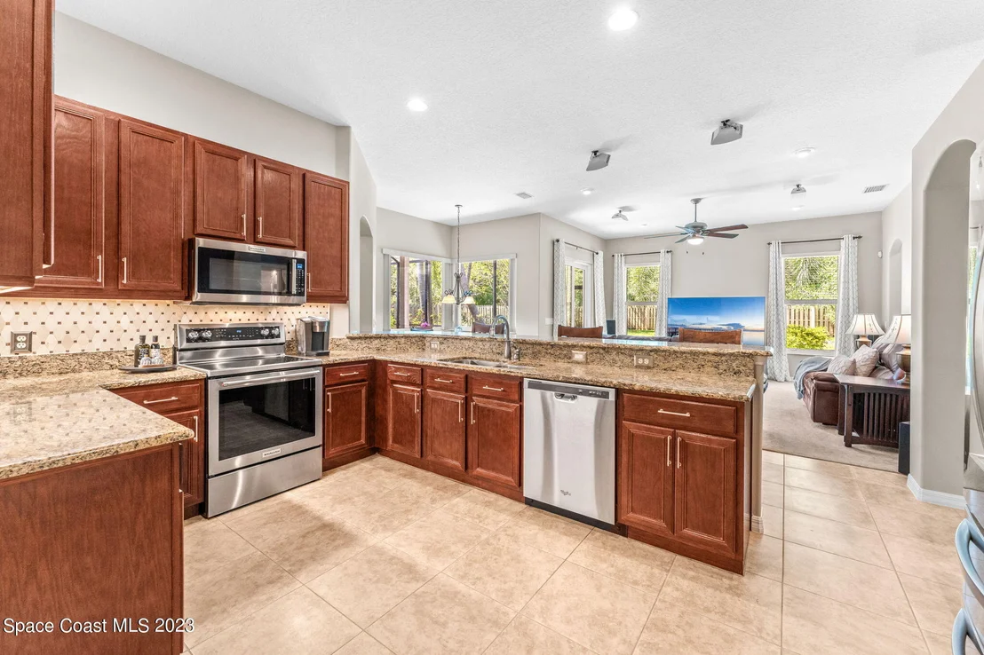 Photo of 2275 Botanica Circle