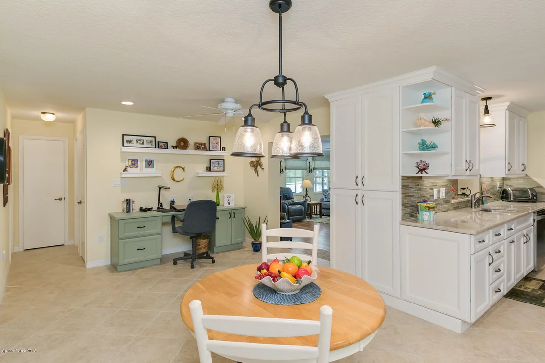Photo of 449 Thrush Drive