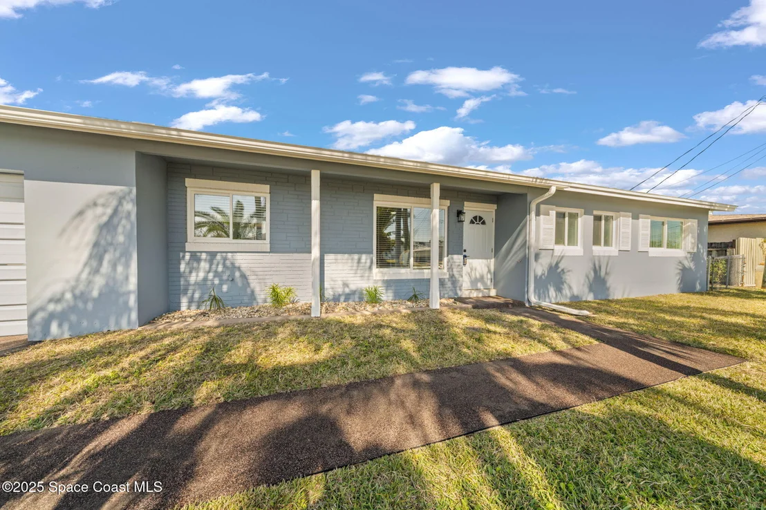 Photo of 431 Sandpiper Drive