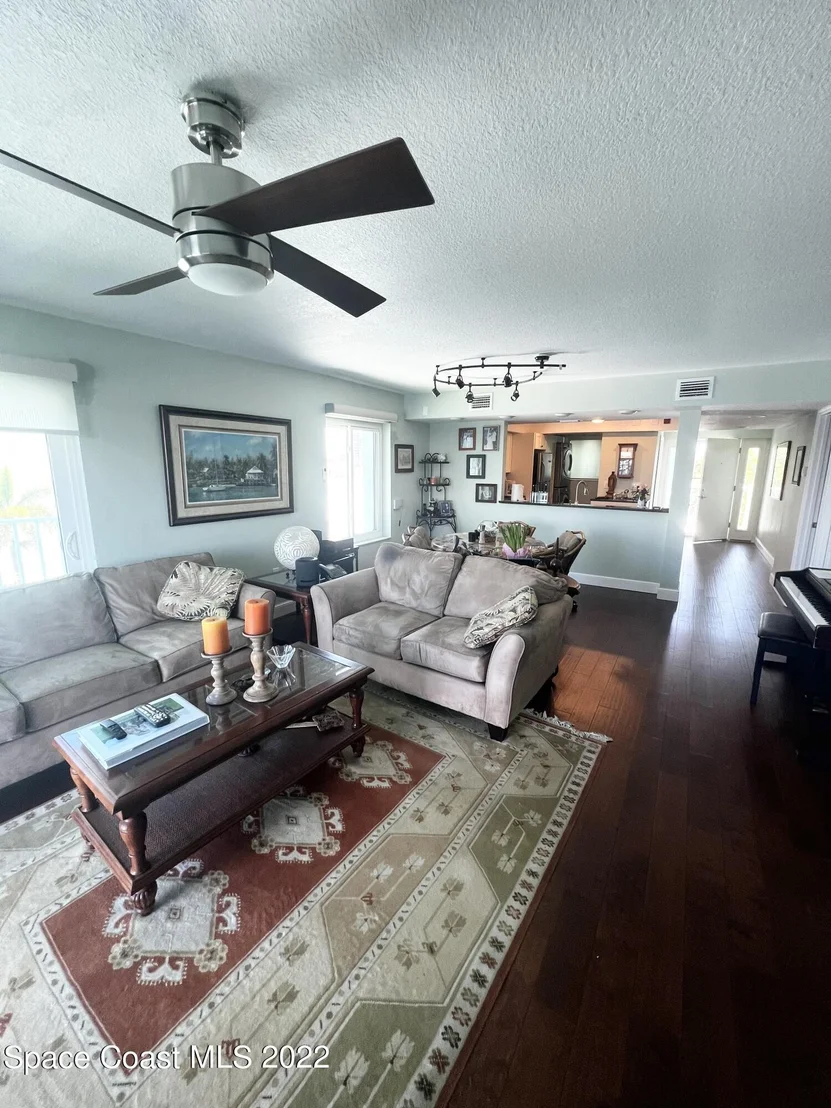 Photo of Unit 1305 at 1700 Commodore Boulevard