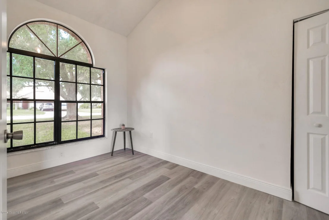 Photo of 908 Jamestown Drive