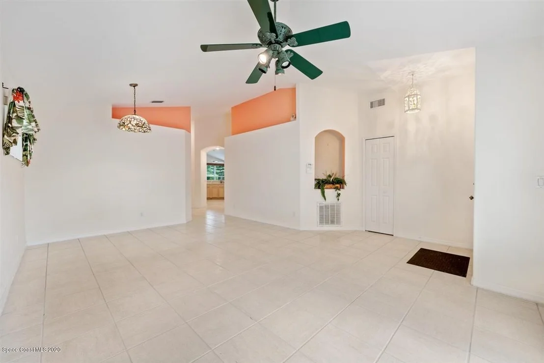 Photo of 902 Shaw Circle