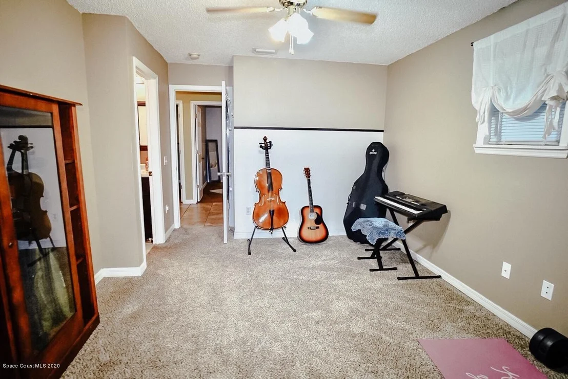 Photo of 255 Saldon Lane