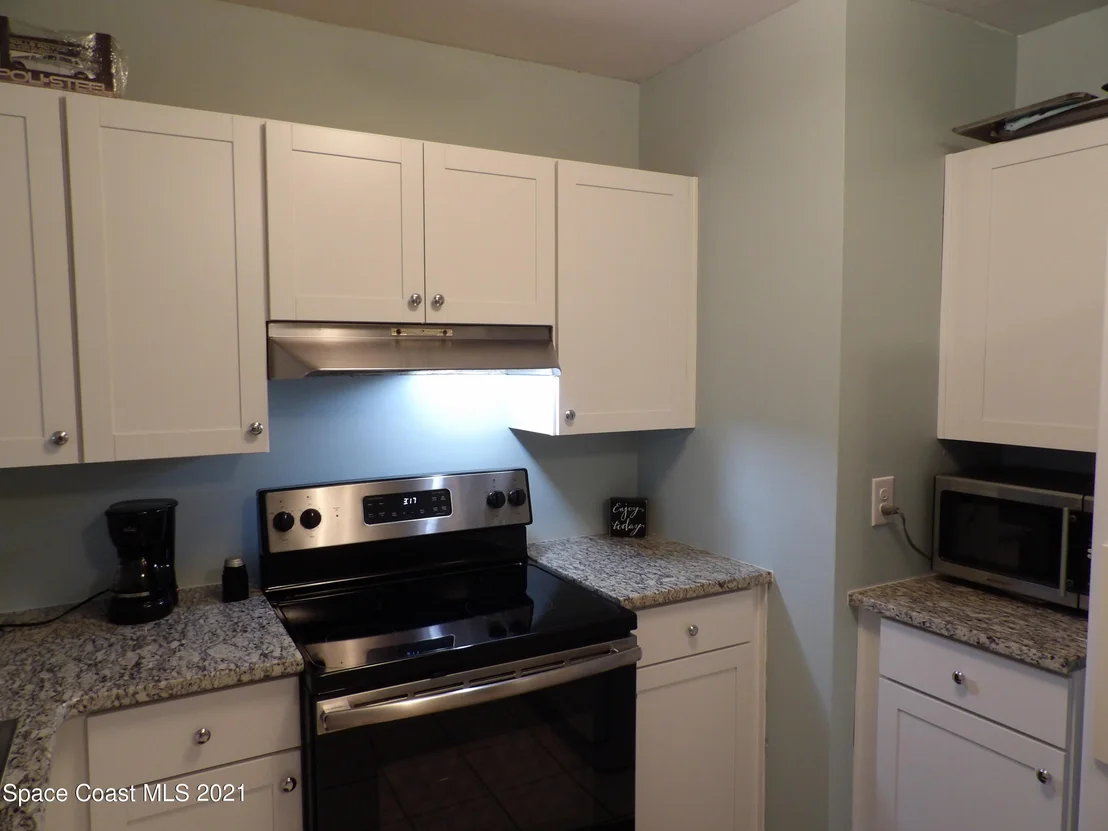 Photo of 797 Bianca Drive NE