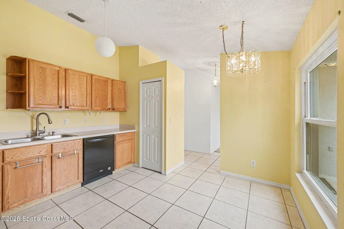 Photo of 1002 Jacaranda Circle