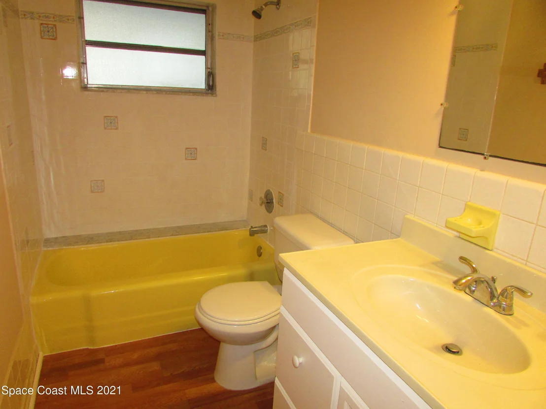 Photo of 1229 Wild Rose Drive NE