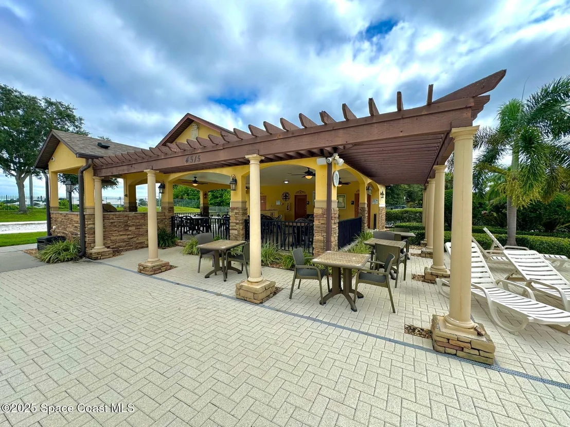 Photo of Unit 102 at 890 Luminary Circle
