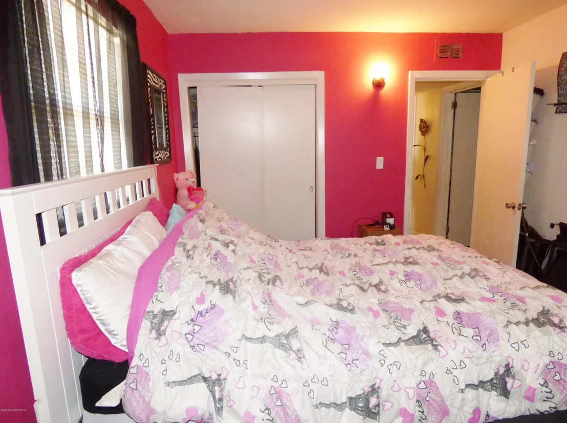 Photo of 1052 Azalea Lane